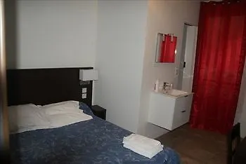 Untalented Hotel - Villette 3* Paris