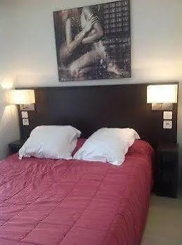 Untalented Hotel - Villette Hotel