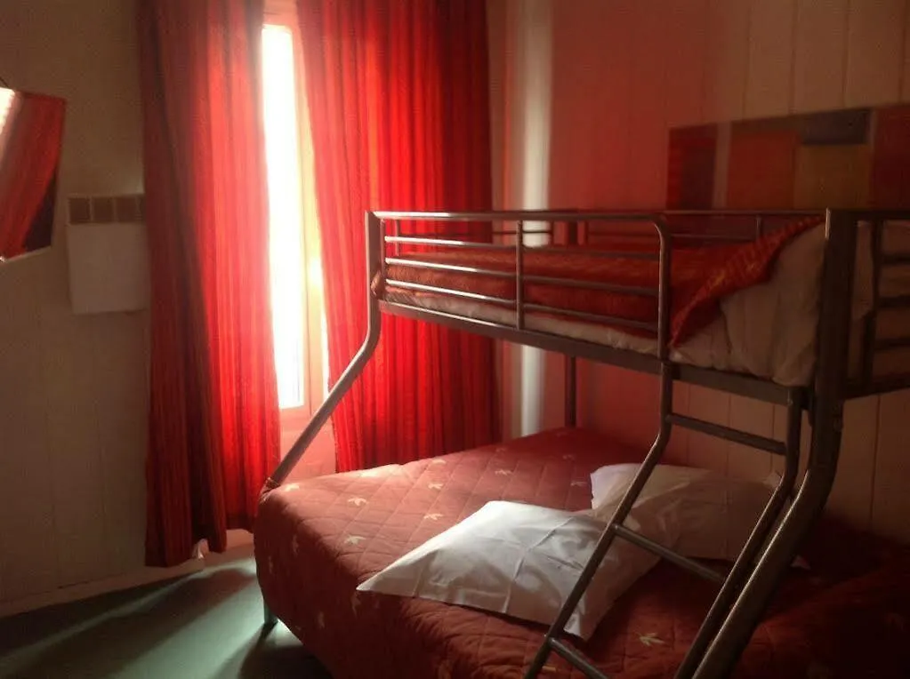 Untalented Hotel - Villette 3* Paris