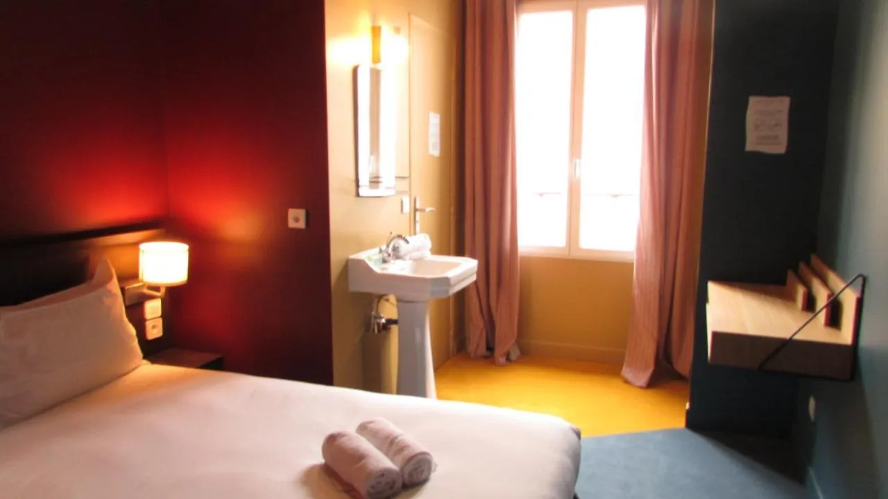Hotel Untalented - 3*